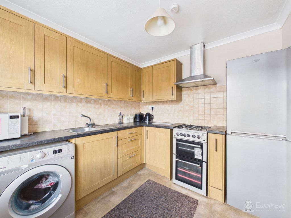 Property photo 2 of 13 Kitchen- Mark Stephens Ewemove Newmarket And Soham