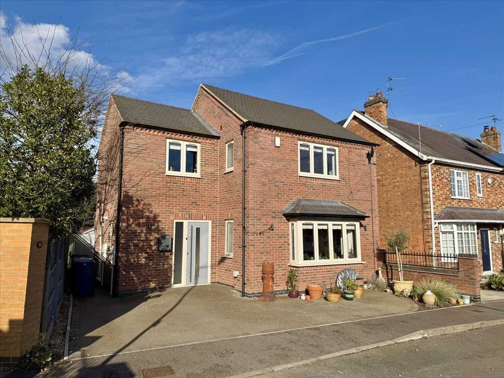 Property photo 1 of 28 Main Picture