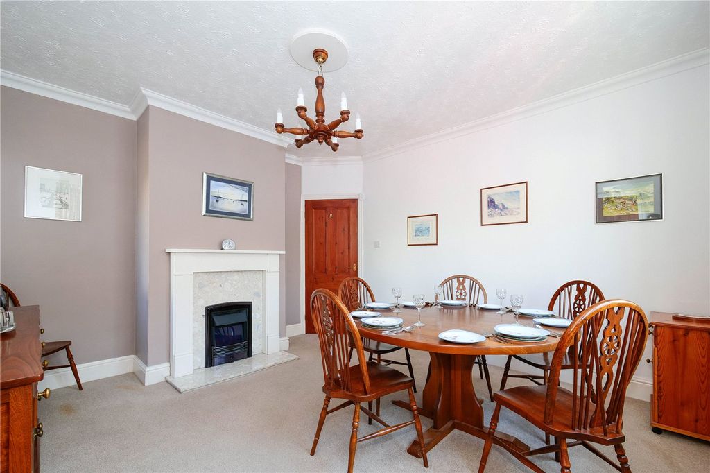Property photo 3 of 20 Picture No. 18