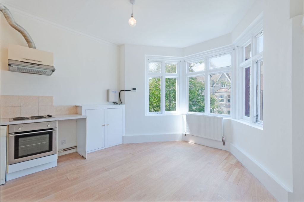Property photo 1 of 14 Picture No. 21