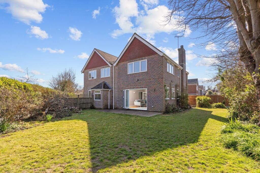 Property photo 2 of 23