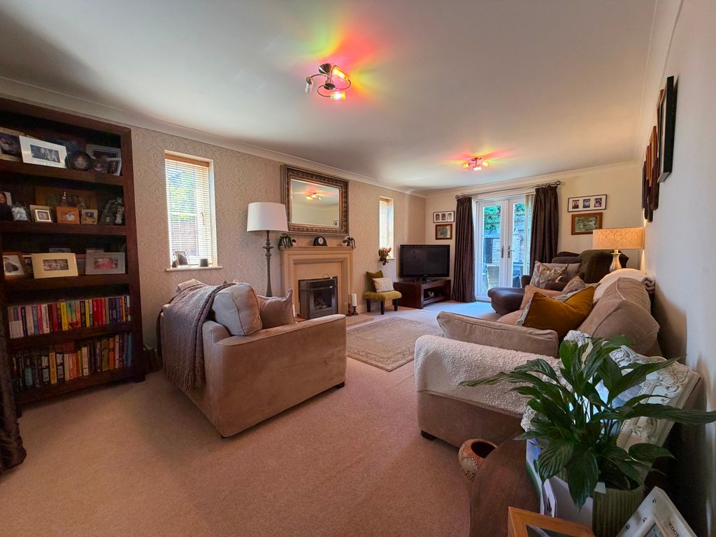 Property photo 2 of 29