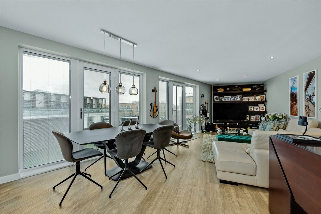 Property photo 1 of 11 Dining/Living Area