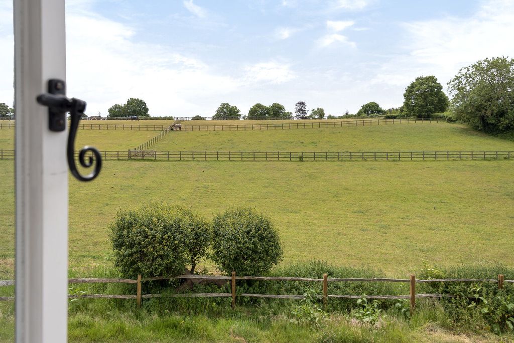 Property photo 3 of 25 Img_80_18_Original.Jpg