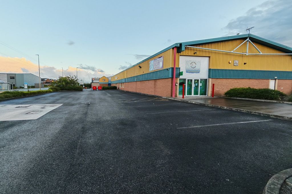 Property photo 1 of 7