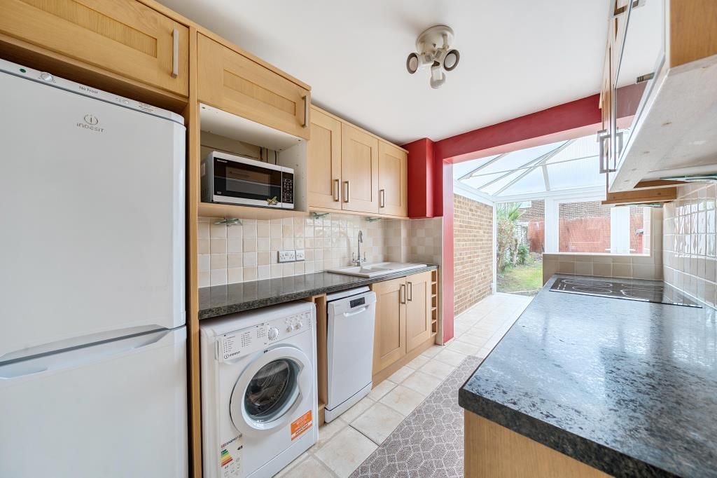 Property photo 2 of 27 Kitchen