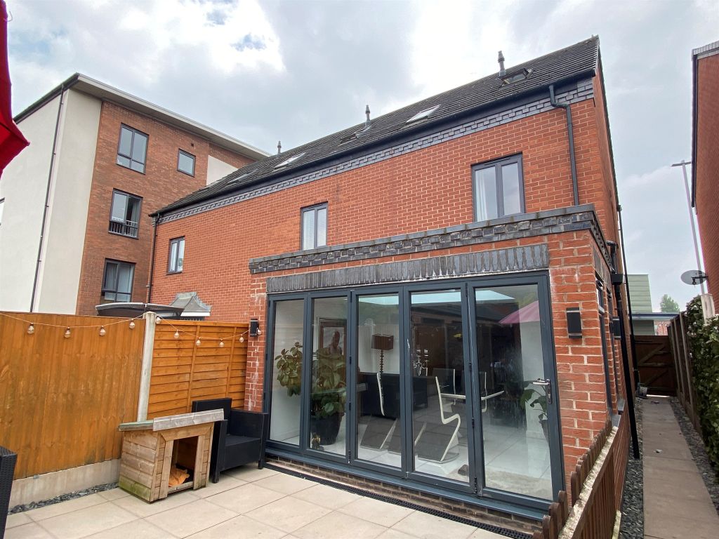 Property photo 2 of 10