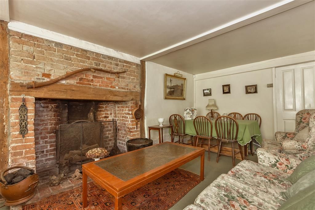 Property photo 3 of 7 Lounge/Diner