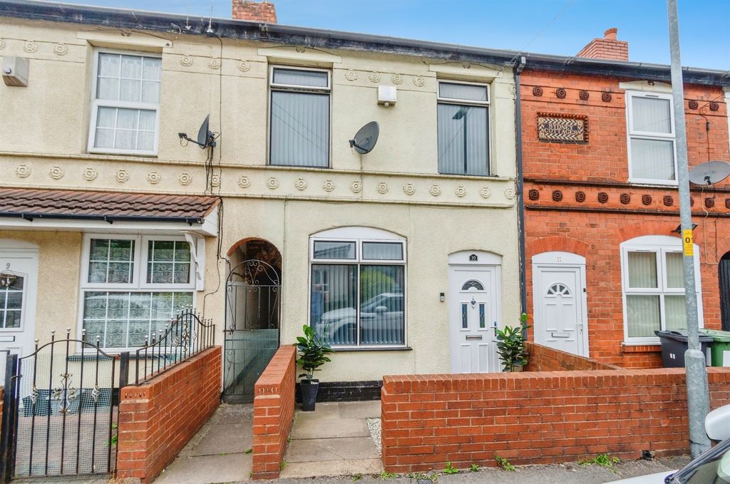 Property photo 1 of 17