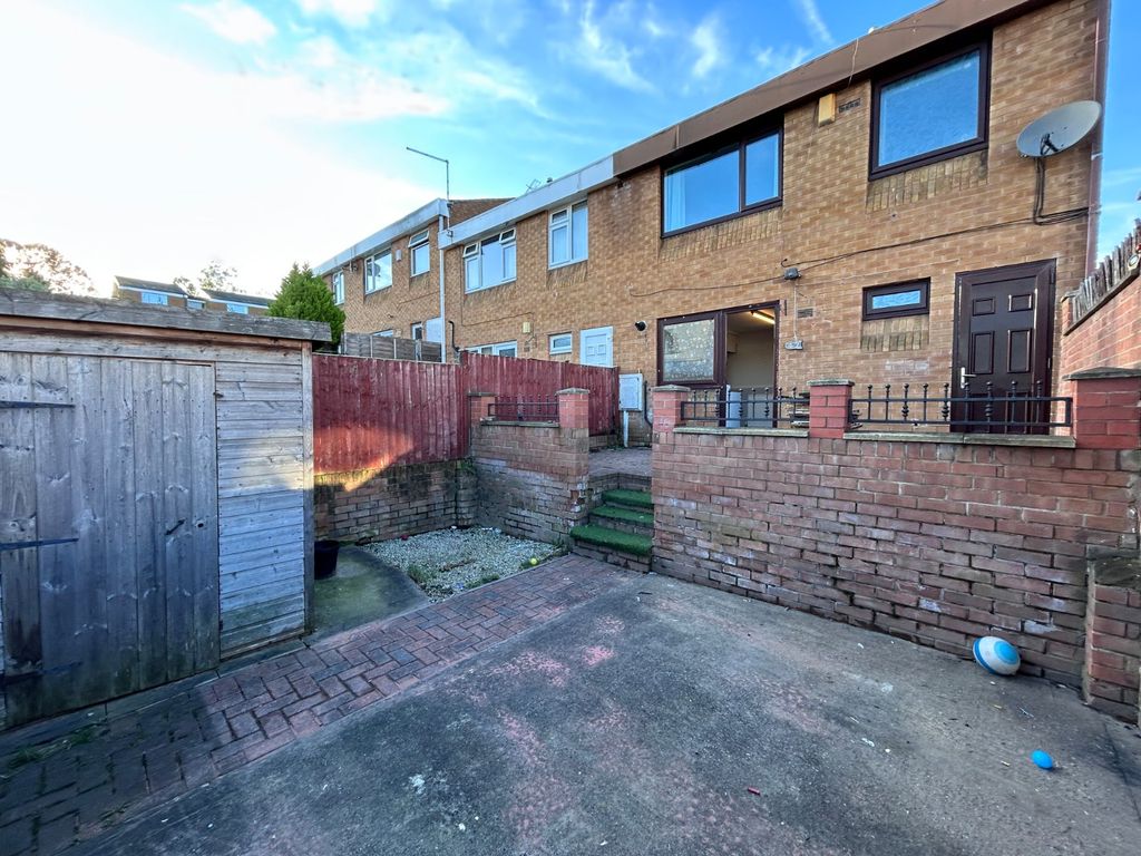 Property photo 3 of 14 Picture No. 08