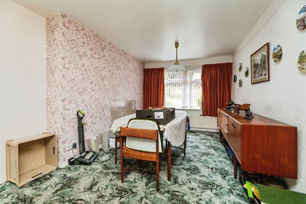 Property photo 3 of 22 Pbox-Img.Jpg