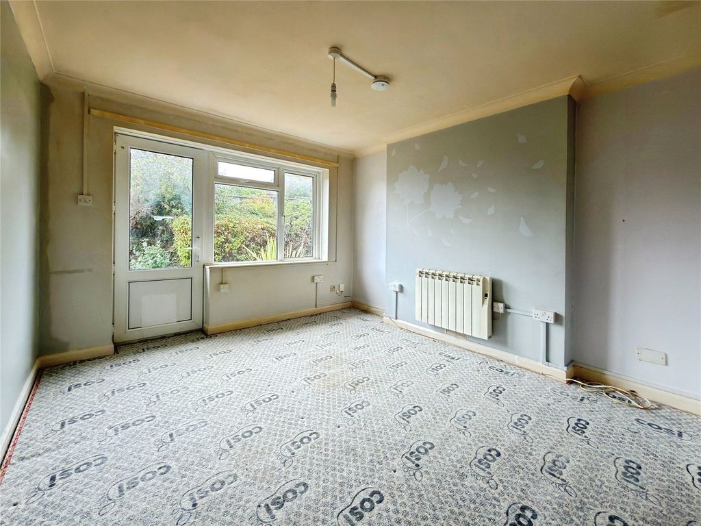 Property photo 2 of 15 Picture No. 10