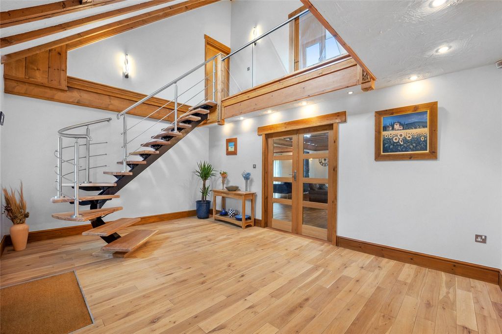 Property photo 2 of 33 Hall