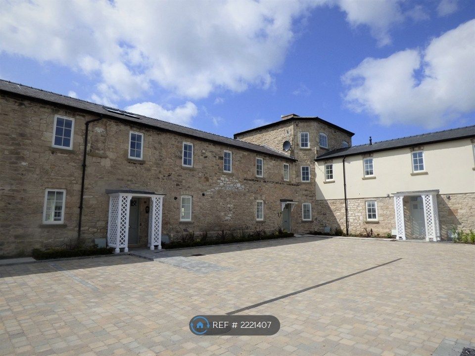 Property photo 1 of 10 Front Entrance