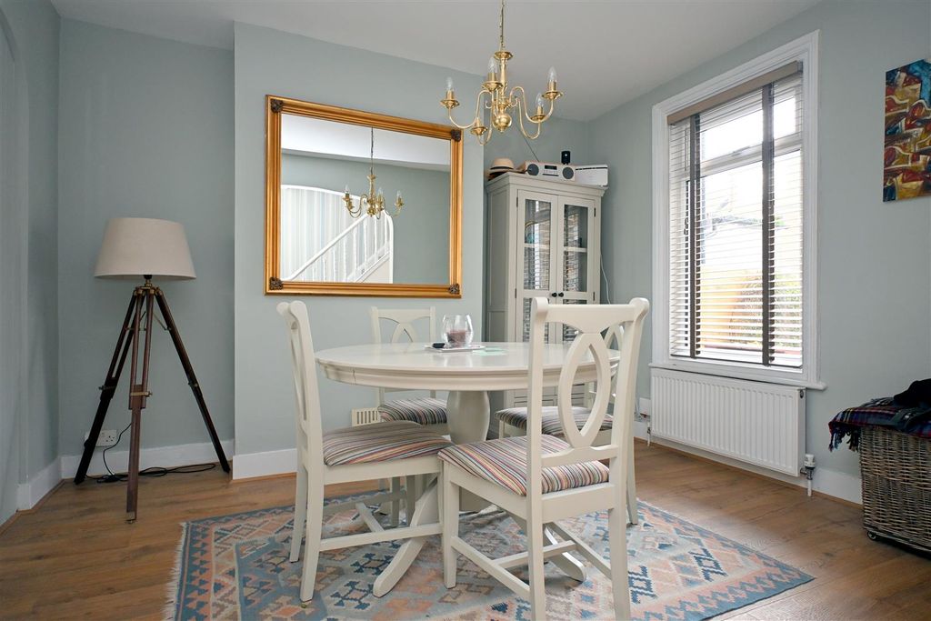 Property photo 3 of 16 Dining Room