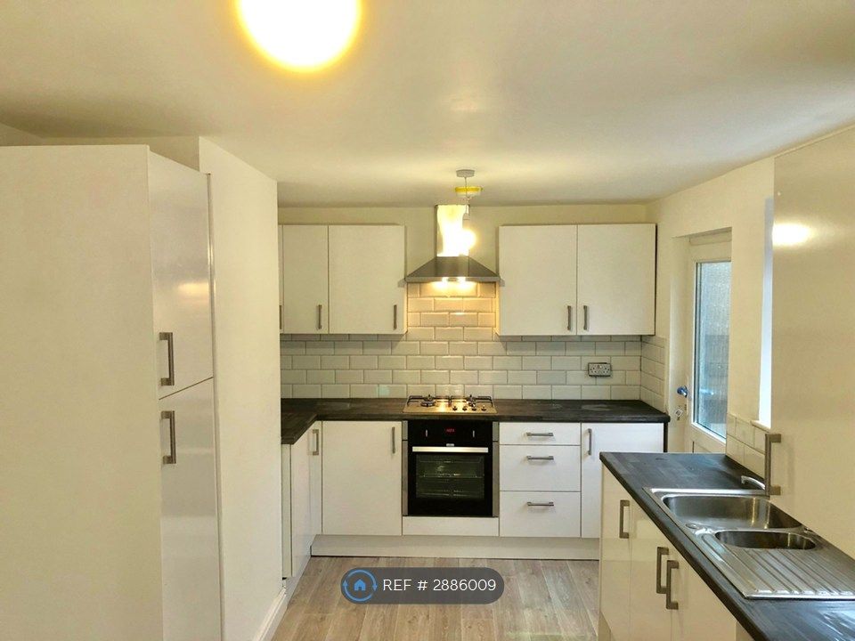 Property photo 1 of 7 Kitchen Diner