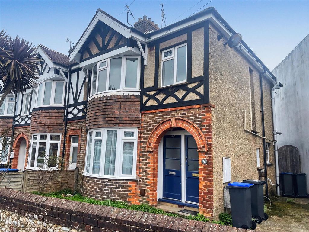 Property photo 1 of 7 Front