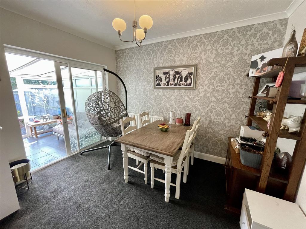 Property photo 3 of 15 Dining Room