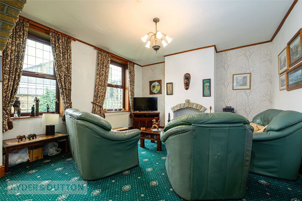 Property photo 2 of 22 Living Room