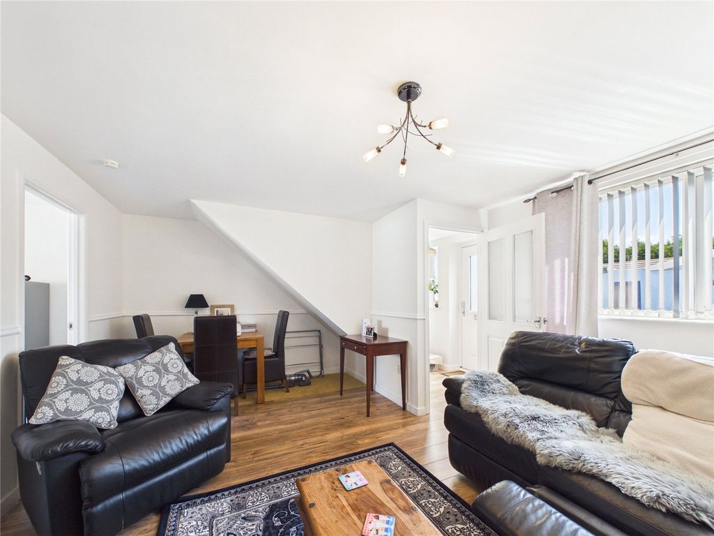 Property photo 2 of 19 Picture No. 03