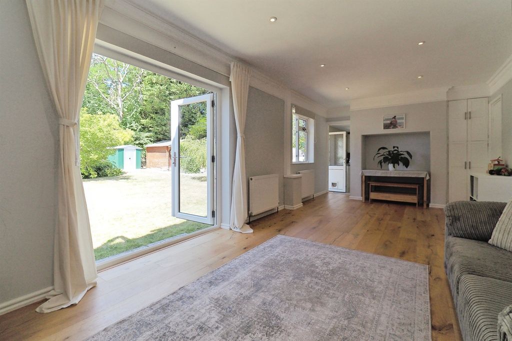 Property photo 3 of 13
