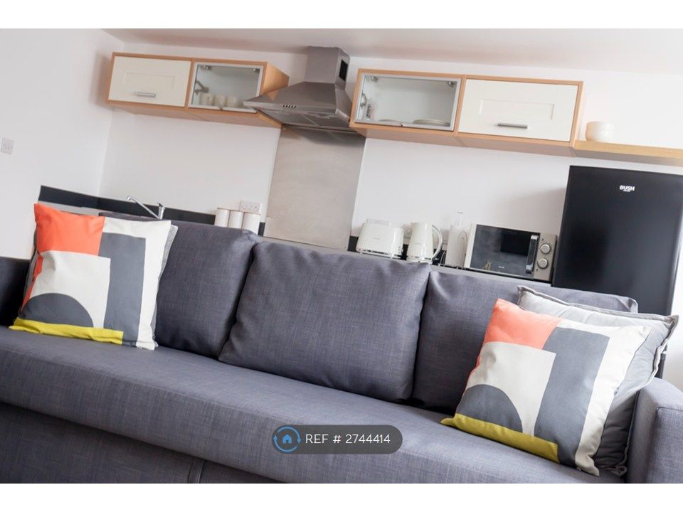 Property photo 3 of 19