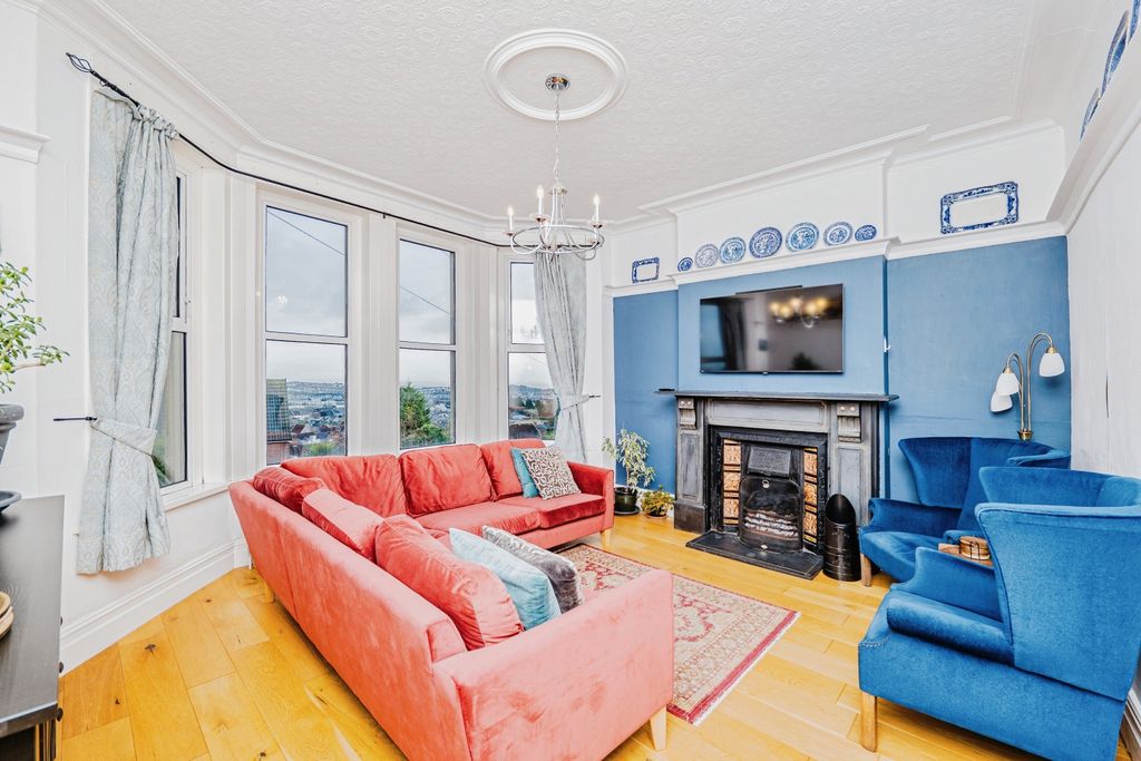 Property photo 2 of 28 P1410288