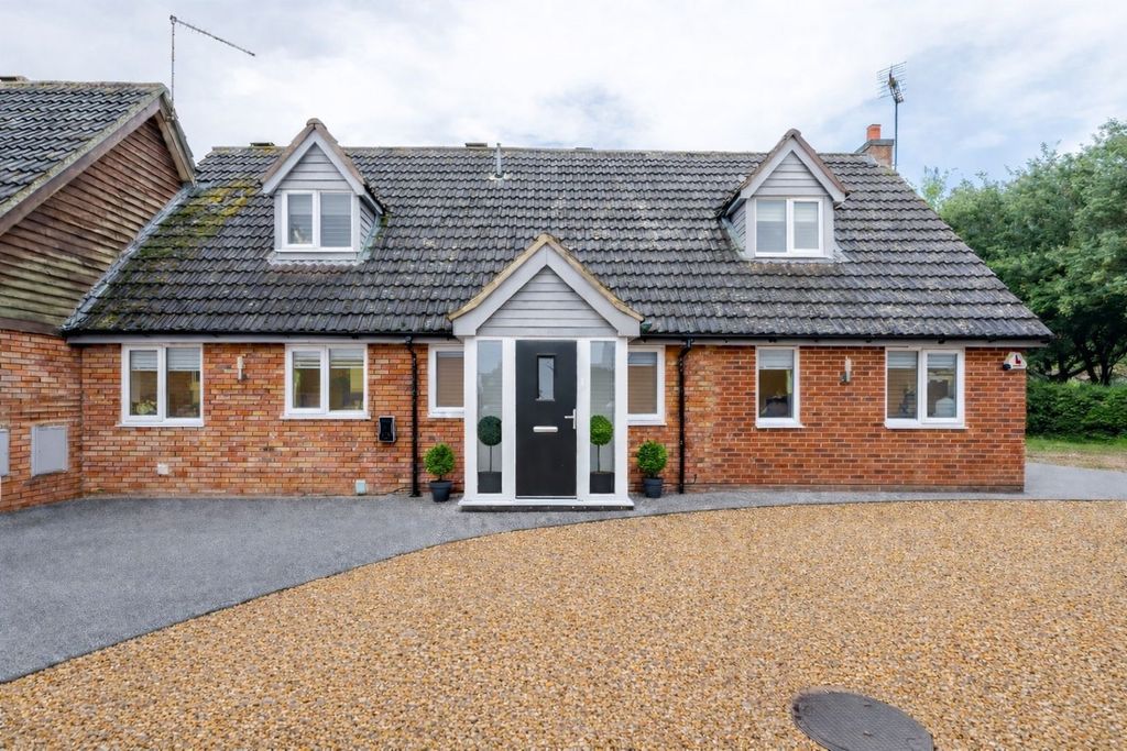 Property photo 1 of 38