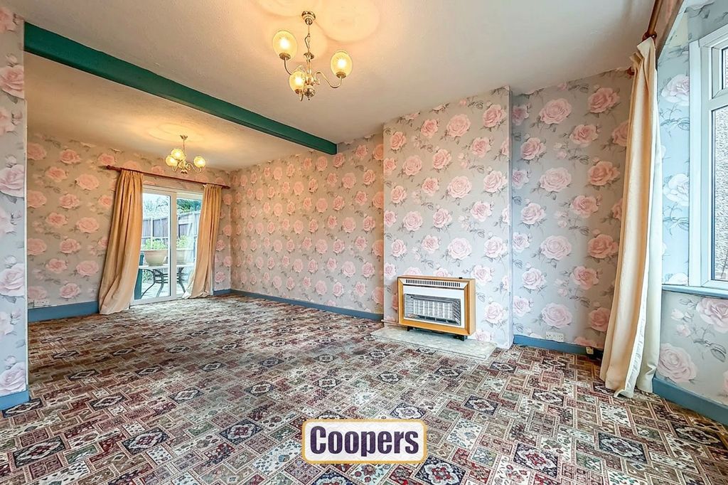 Property photo 2 of 11 Lounge/Dining Room