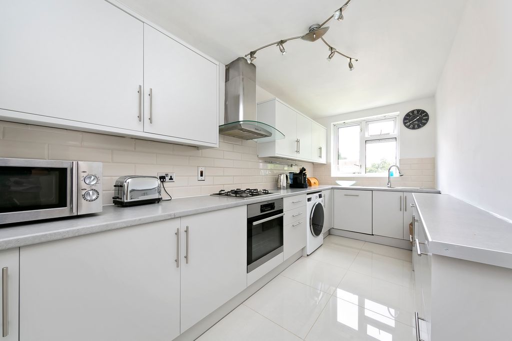 Property photo 2 of 7