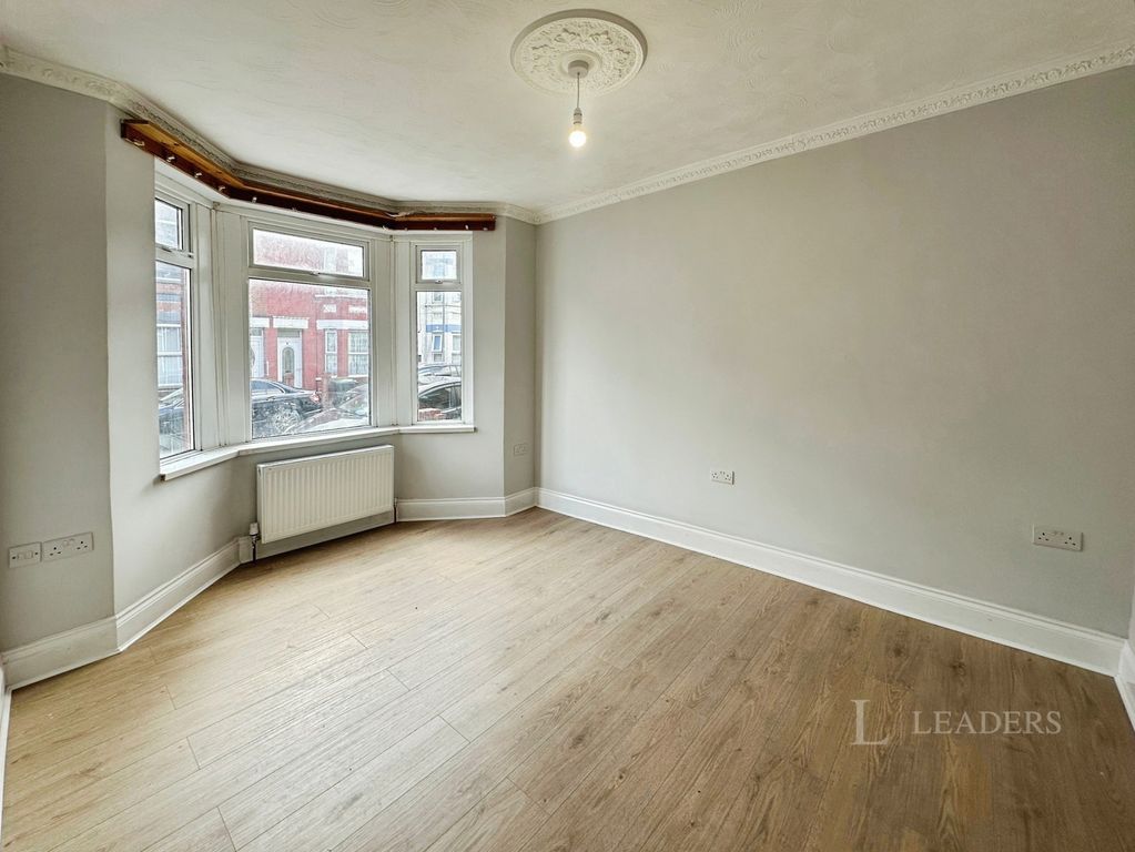 Property photo 2 of 24 Pbox-Img.Jpg