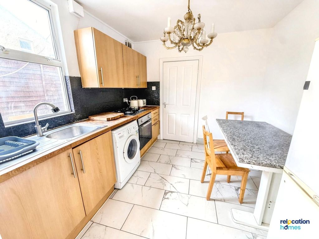 Property photo 3 of 5