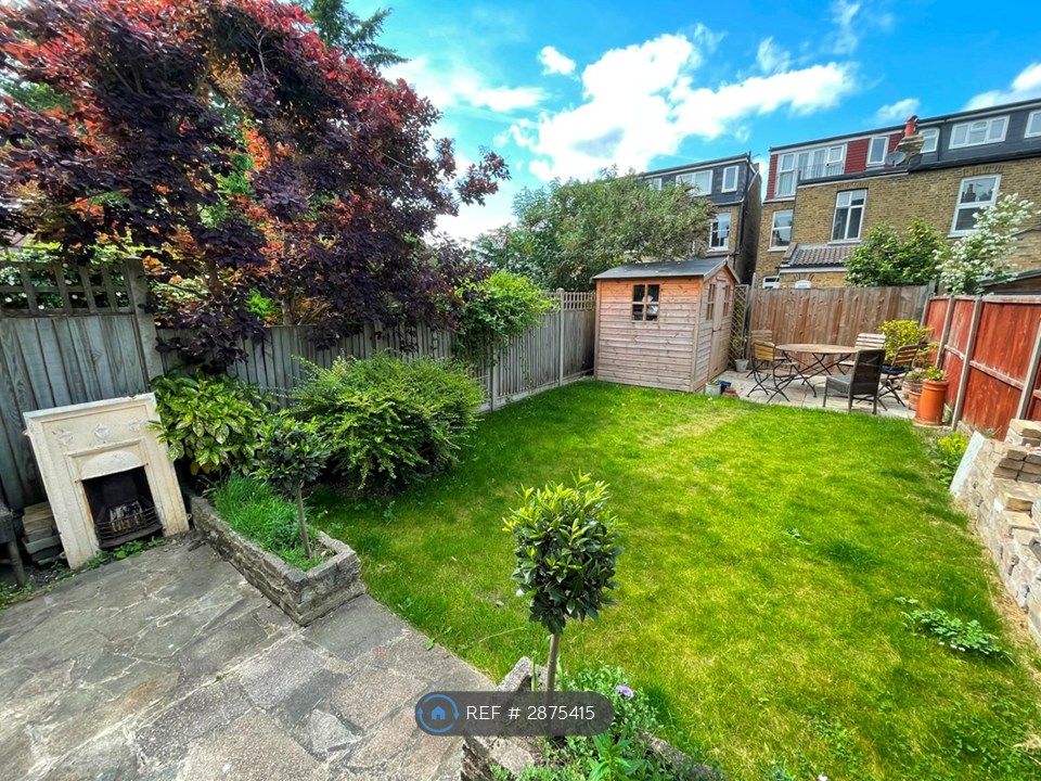 Property photo 2 of 8
