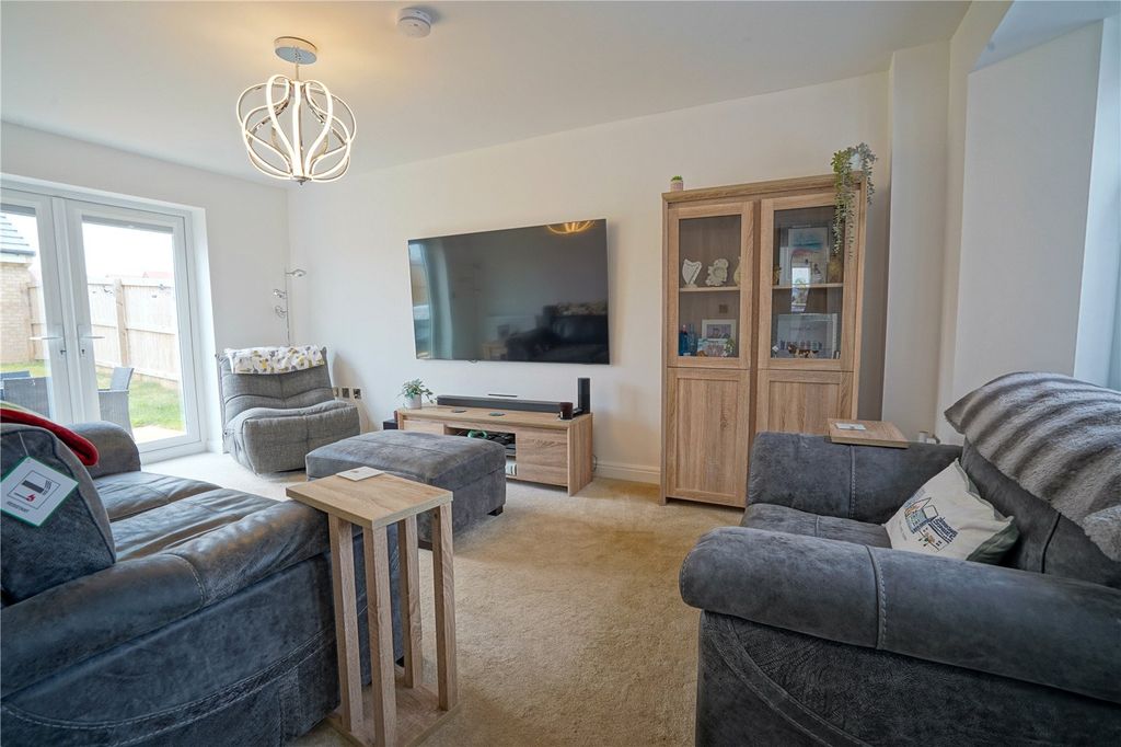 Property photo 3 of 26 Picture No. 19