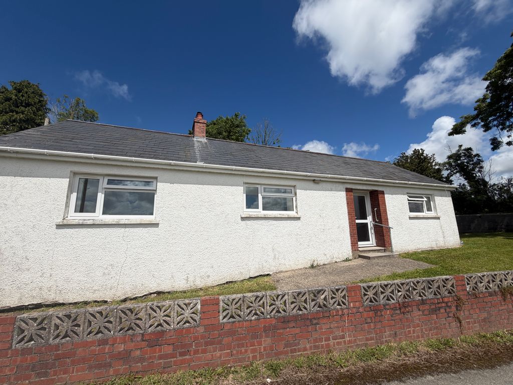 Property photo 2 of 12