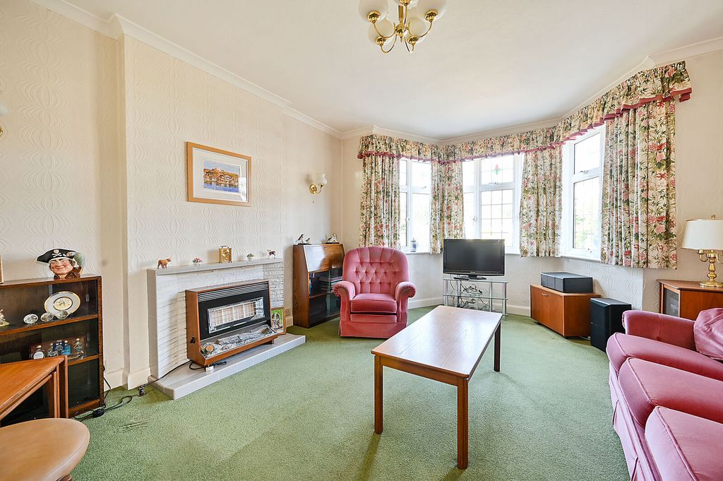 Property photo 2 of 14