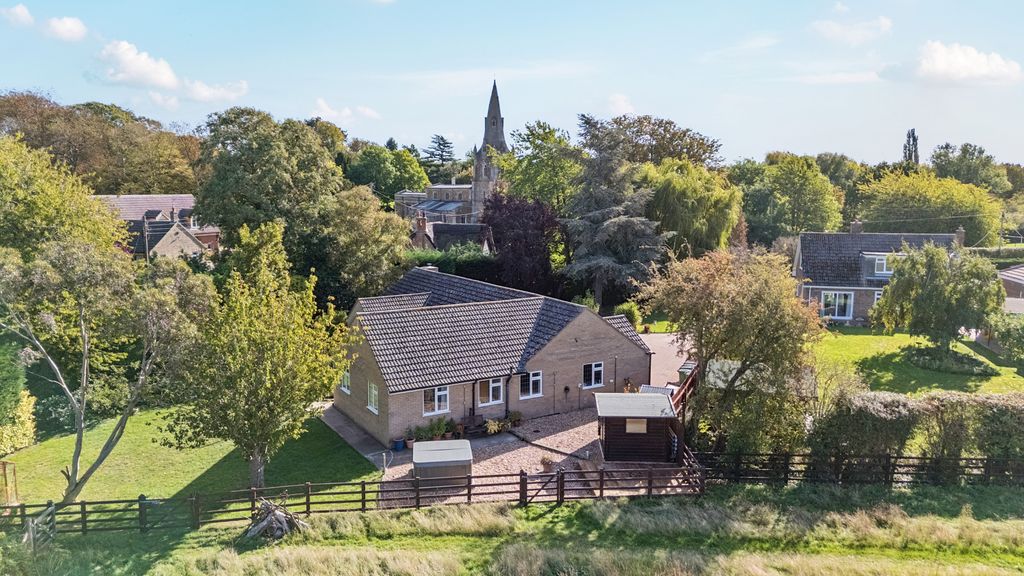 Property photo 2 of 32