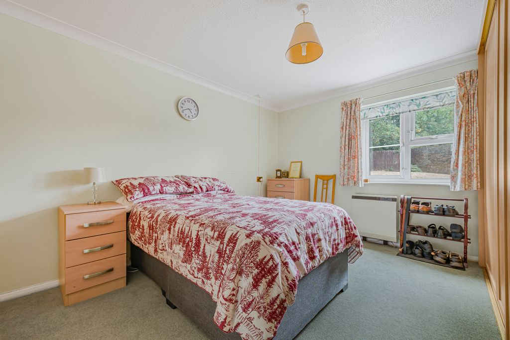 Property photo 2 of 17 Bedroom 1