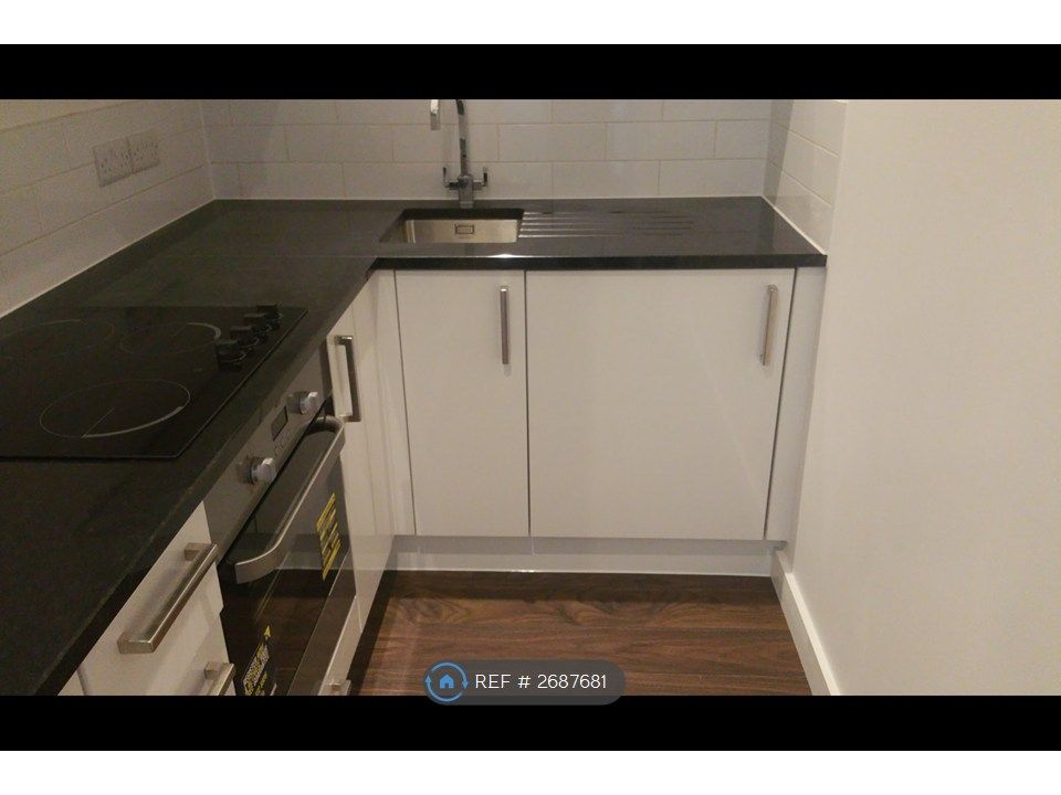 Property photo 2 of 8 Kitchen