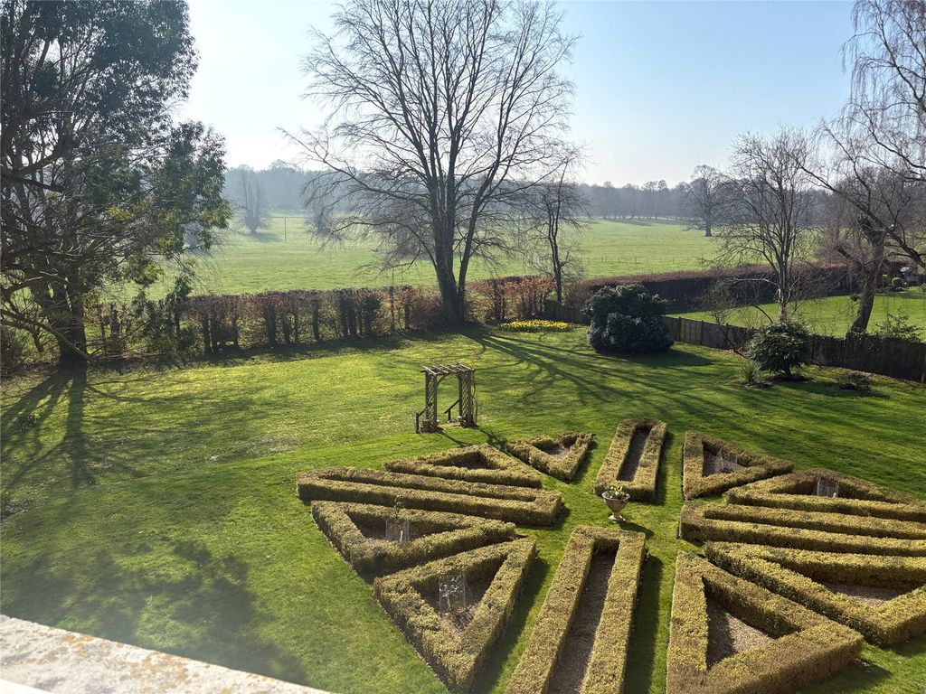 Property photo 3 of 19 Picture No. 23