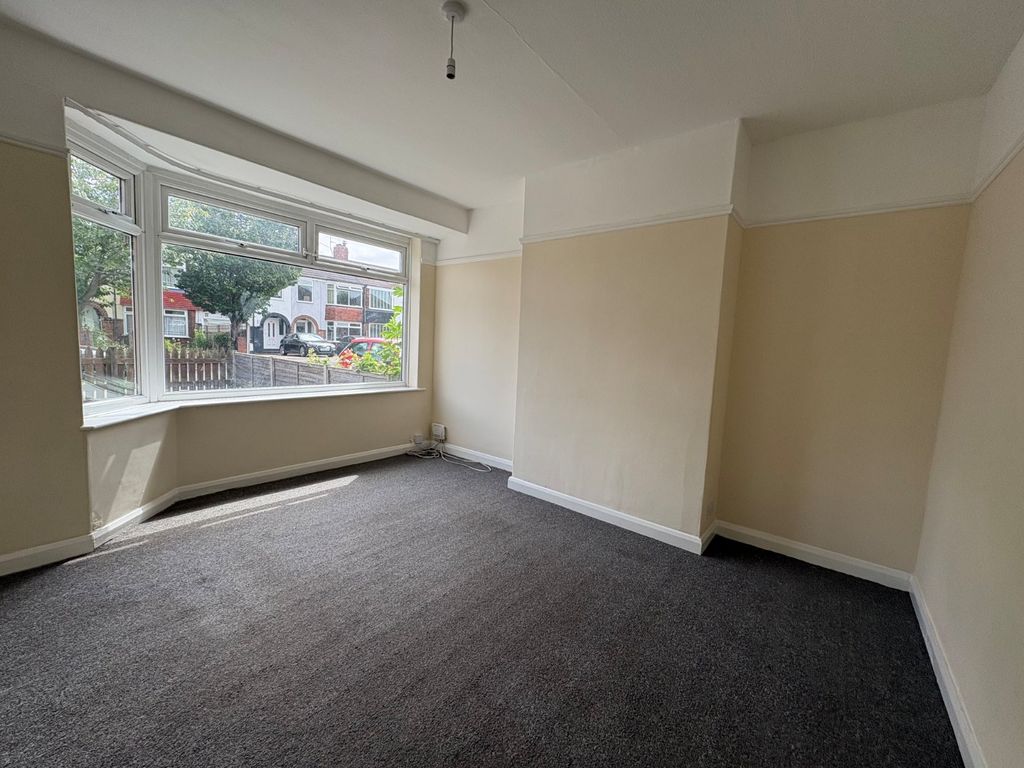 Property photo 2 of 9 Picture No. 12