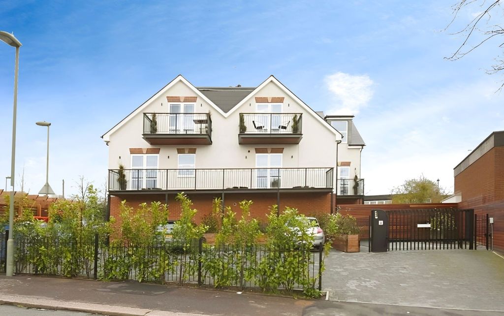 Property photo 1 of 11 Front