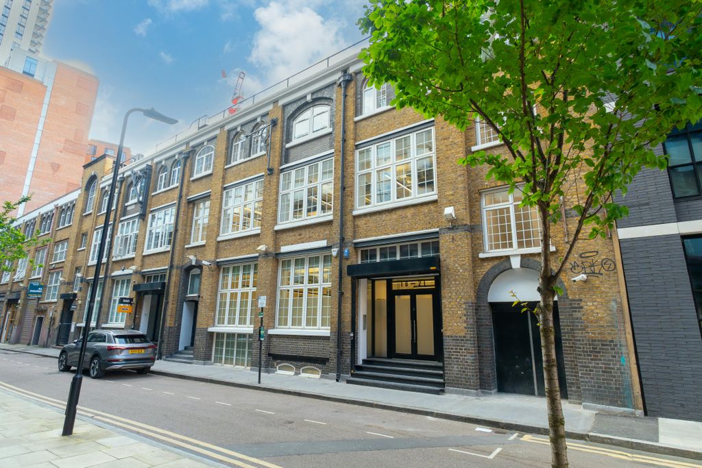 Property photo 2 of 16 External