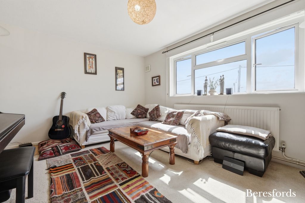 Property photo 3 of 12 Picture No. 27