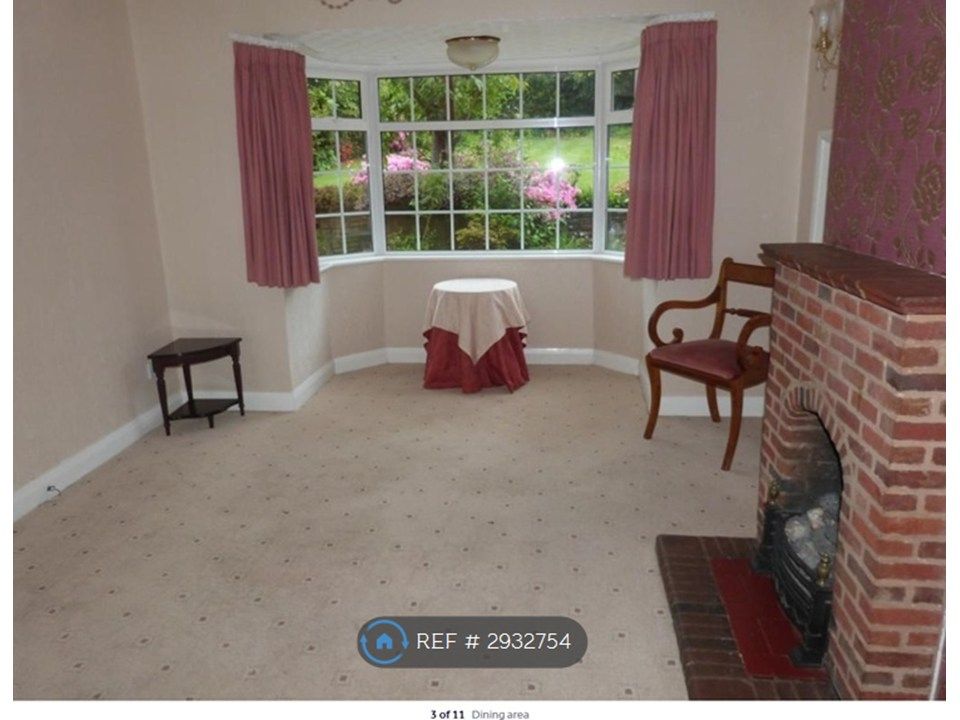 Property photo 3 of 11 Dining Room
