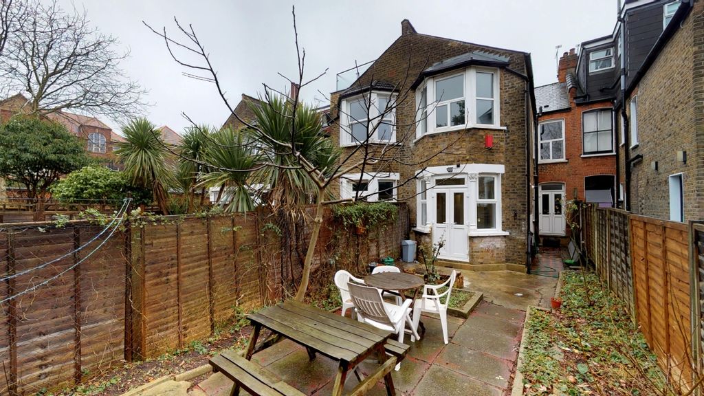 Property photo 3 of 7