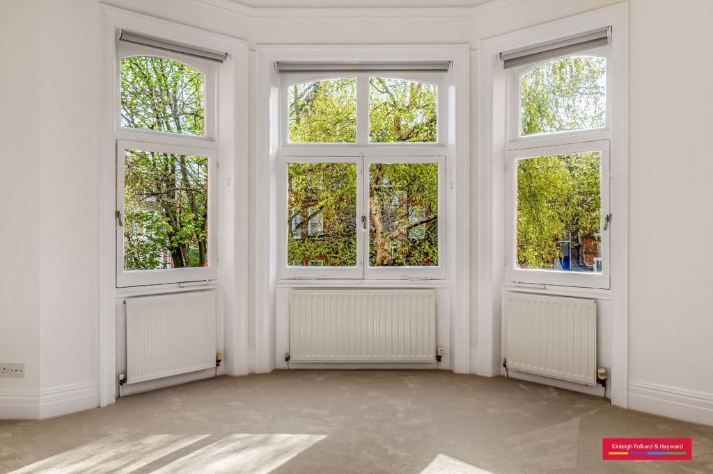 Property photo 2 of 14 Picture No. 10