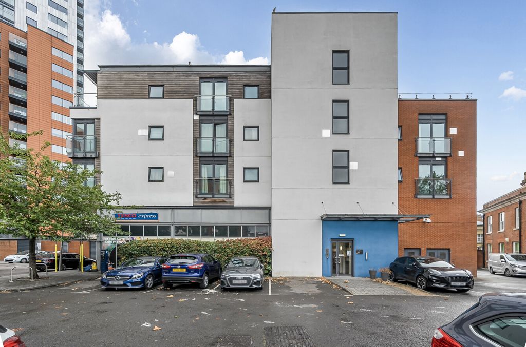 Property photo 1 of 14 1344923-23-68Af2F...