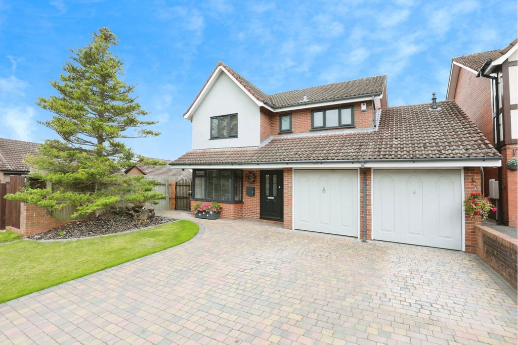 Property photo 1 of 17