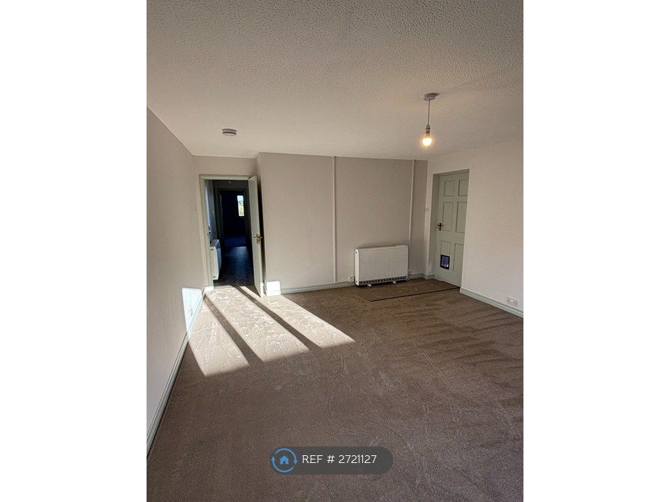 Property photo 2 of 9 Sitting Room